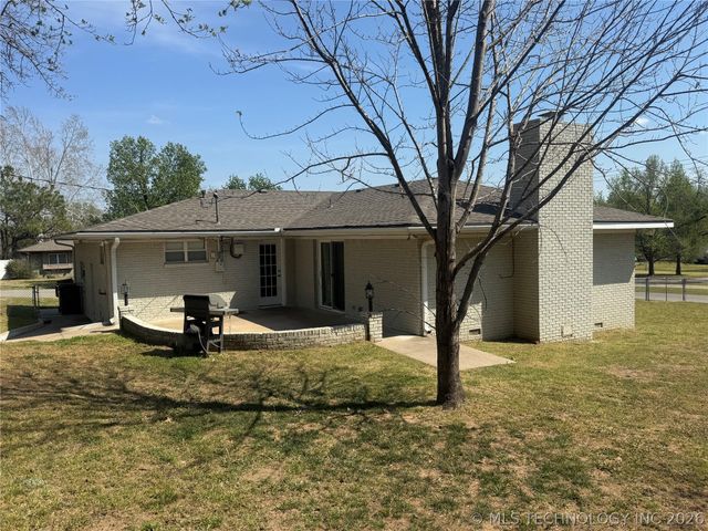 202 N Moccasin Place, Sapulpa, OK 74066