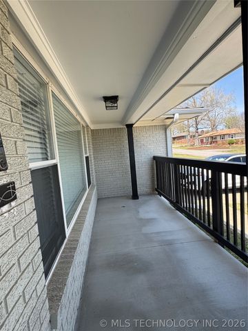 202 N Moccasin Place, Sapulpa, OK 74066