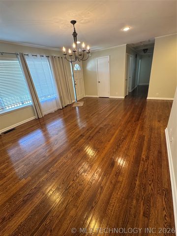 202 N Moccasin Place, Sapulpa, OK 74066