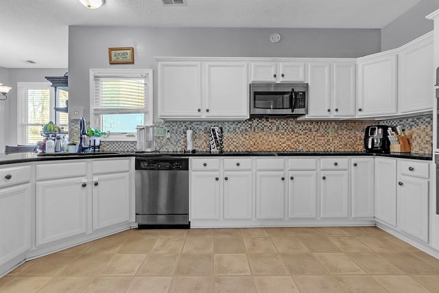 9694 LEEWARD SLOPES DR, Lakeland, TN 38002