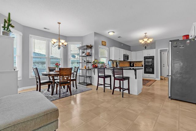 9694 LEEWARD SLOPES DR, Lakeland, TN 38002