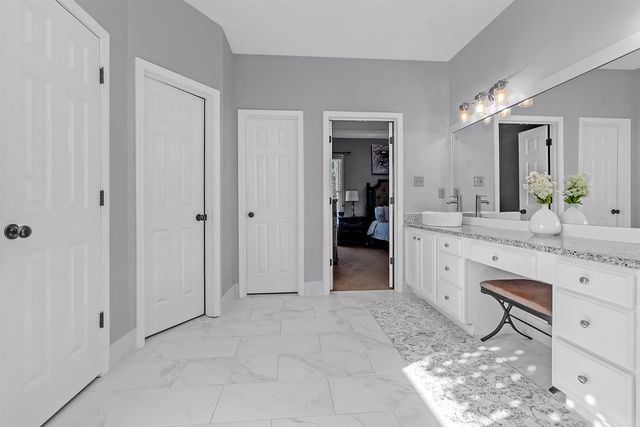 9694 LEEWARD SLOPES DR, Lakeland, TN 38002