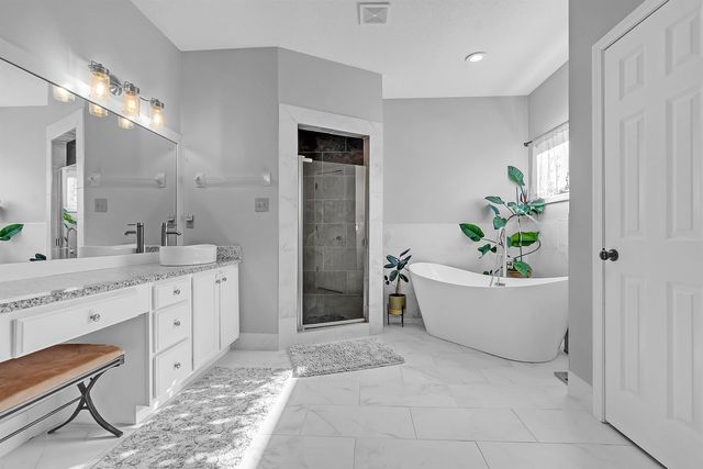 9694 LEEWARD SLOPES DR, Lakeland, TN 38002