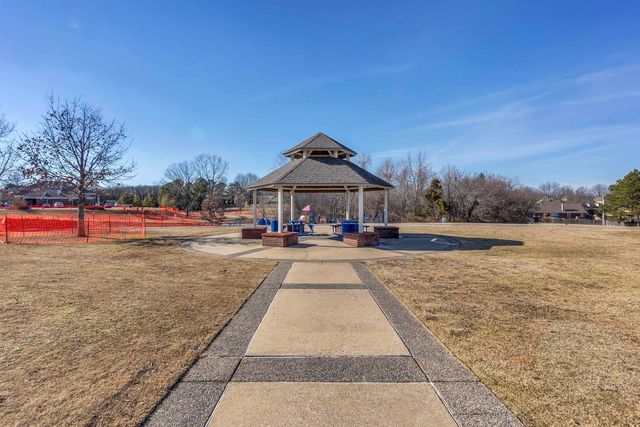 9694 LEEWARD SLOPES DR, Lakeland, TN 38002