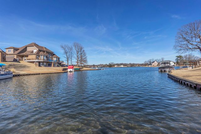 9694 LEEWARD SLOPES DR, Lakeland, TN 38002