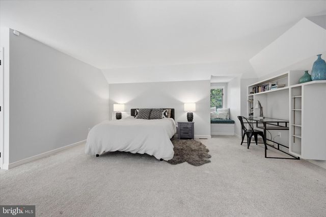111 FAIRVIEW RD, Penn Valley, PA 19072