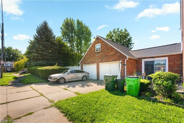 267 26th Street NW, Barberton, OH 44203