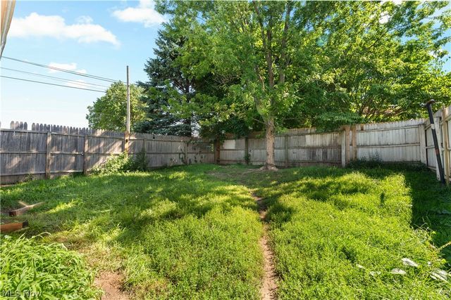 267 26th Street NW, Barberton, OH 44203