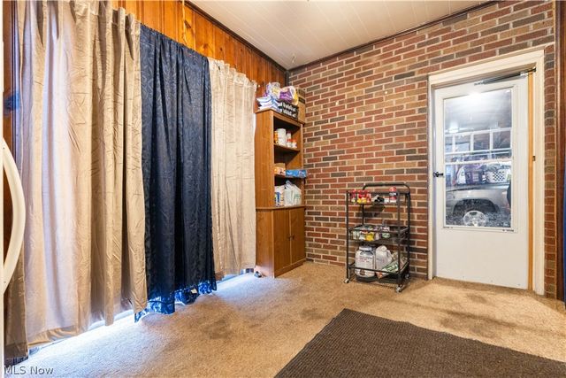 267 26th Street NW, Barberton, OH 44203