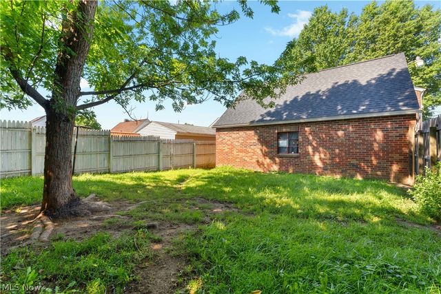 267 26th Street NW, Barberton, OH 44203