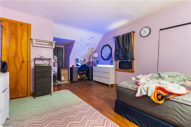 267 26th Street NW, Barberton, OH 44203