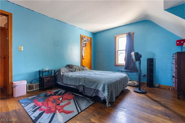 267 26th Street NW, Barberton, OH 44203