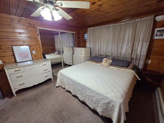 54 Slocum St, Acushnet, MA 02743