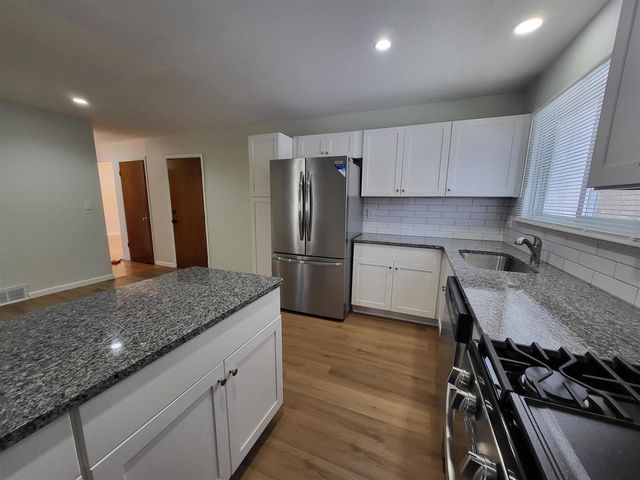 8644 Heather Court, Ypsilanti, MI 48198