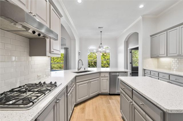 4708 Mont Blanc DR, Bee Cave, TX 78738