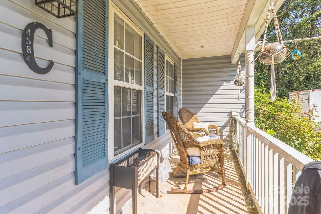 4584 Cherokee Drive, Maiden, NC 28650