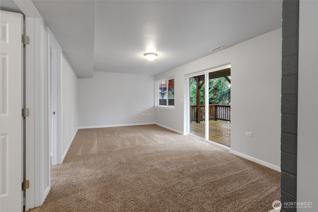 30331 9th Avenue S, Federal Way, WA 98003