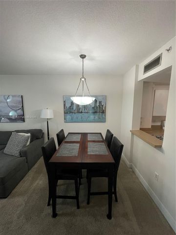 1250 S Miami Ave 1410, Miami, FL 33130
