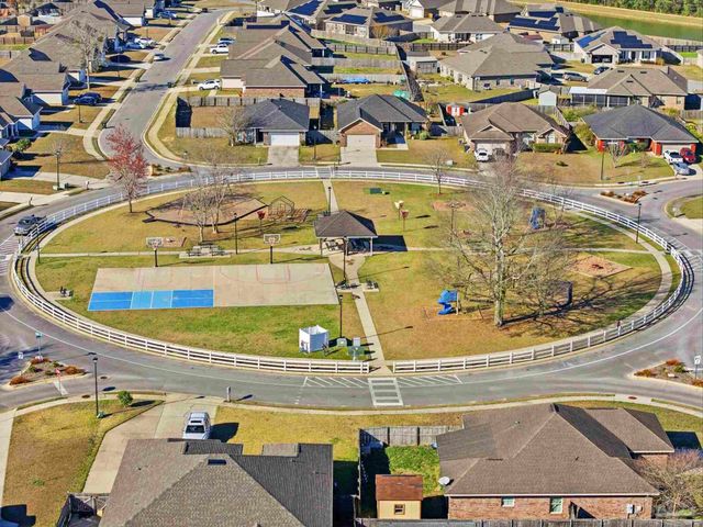 1640 Quartz Ave, Cantonment, FL 32533