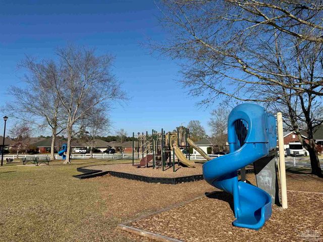 1640 Quartz Ave, Cantonment, FL 32533