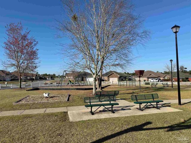 1640 Quartz Ave, Cantonment, FL 32533