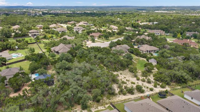 179 Shawnee TRL, Dripping Springs, TX 78620