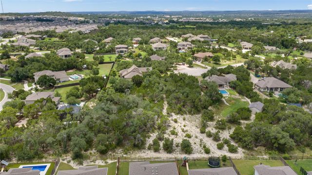179 Shawnee TRL, Dripping Springs, TX 78620