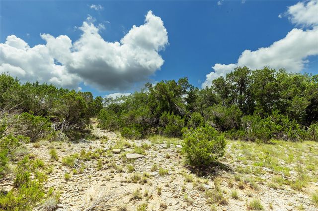 179 Shawnee TRL, Dripping Springs, TX 78620