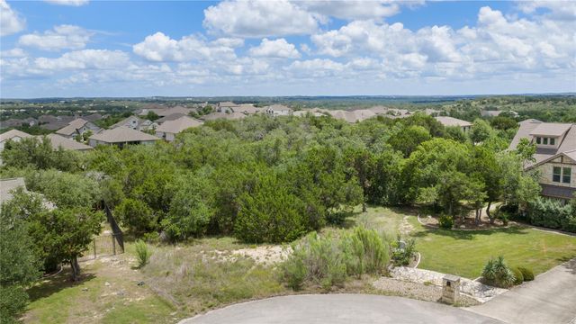 179 Shawnee TRL, Dripping Springs, TX 78620