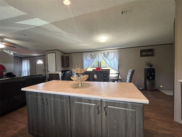 348 Road 5604, Cleveland, TX 77327