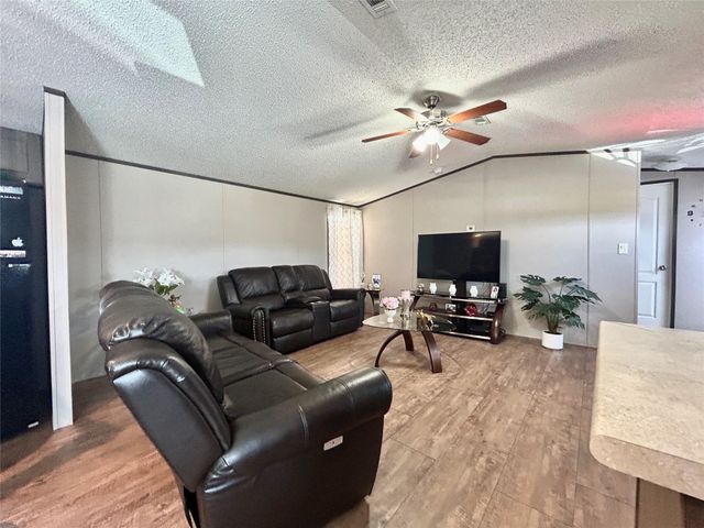 348 Road 5604, Cleveland, TX 77327