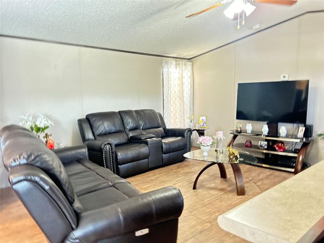 348 Road 5604, Cleveland, TX 77327