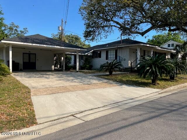 126 Azalea Drive, Biloxi, MS 39530