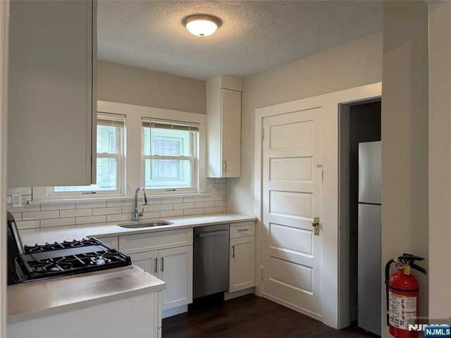 54 Label Street 2, Montclair, NJ 07042