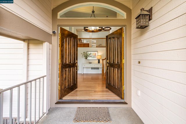 1170 Sunrise Ridge Dr, Lafayette, CA 94549