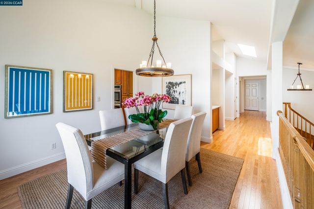 1170 Sunrise Ridge Dr, Lafayette, CA 94549