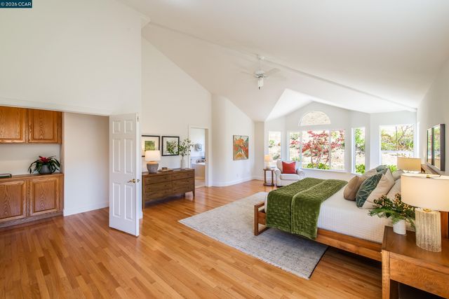 1170 Sunrise Ridge Dr, Lafayette, CA 94549