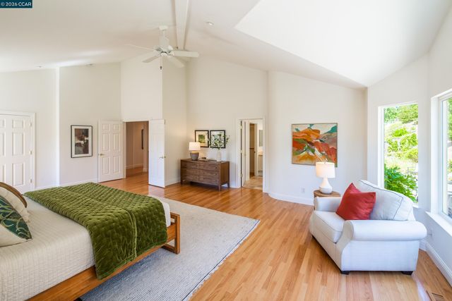 1170 Sunrise Ridge Dr, Lafayette, CA 94549