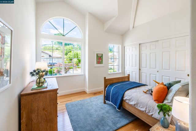 1170 Sunrise Ridge Dr, Lafayette, CA 94549