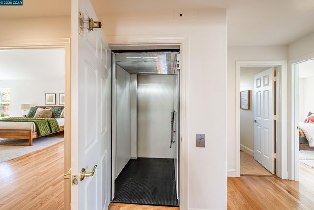 1170 Sunrise Ridge Dr, Lafayette, CA 94549