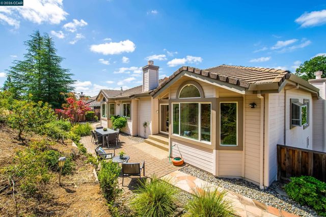 1170 Sunrise Ridge Dr, Lafayette, CA 94549