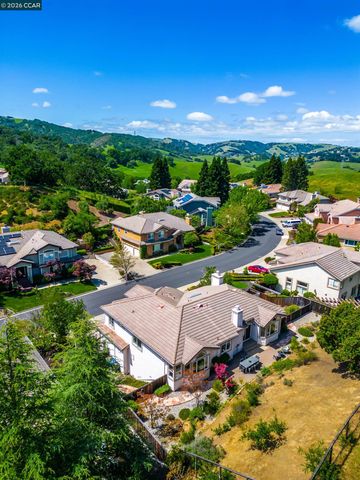 1170 Sunrise Ridge Dr, Lafayette, CA 94549