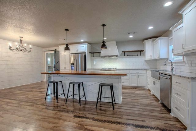 1724 Lynnwood Drive, Benton, AR 72015