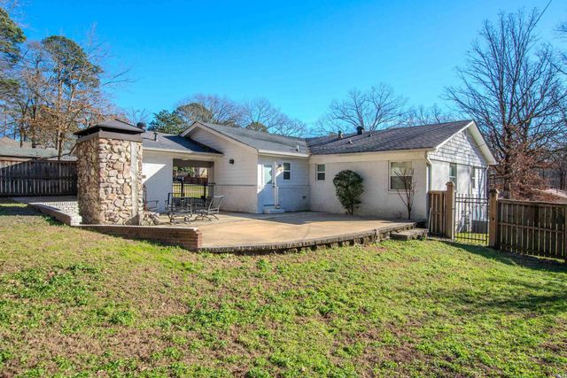 1724 Lynnwood Drive, Benton, AR 72015