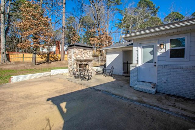 1724 Lynnwood Drive, Benton, AR 72015