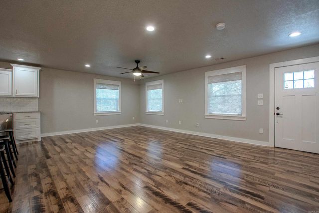 1724 Lynnwood Drive, Benton, AR 72015