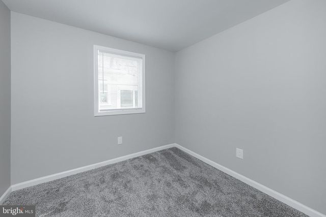 33 POINT BREEZE AVENUE, Clementon, NJ 08021