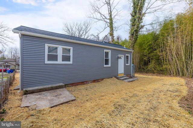 33 POINT BREEZE AVENUE, Clementon, NJ 08021