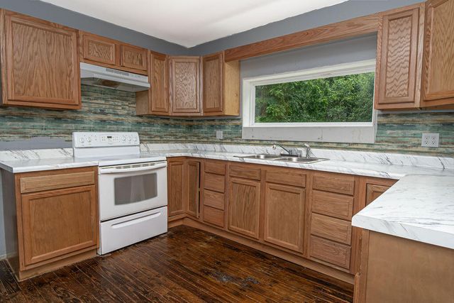 1797 E Clack Mountain Road, Clearfield, KY 40313
