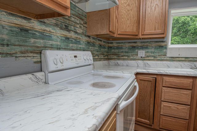 1797 E Clack Mountain Road, Clearfield, KY 40313
